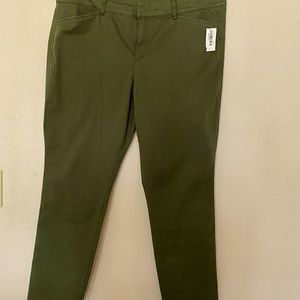 Old Navy pixie - mid rise pant s.12